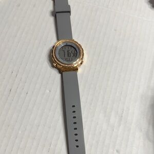Skechers Smartwatch with Gold Bezel and Gray Strap